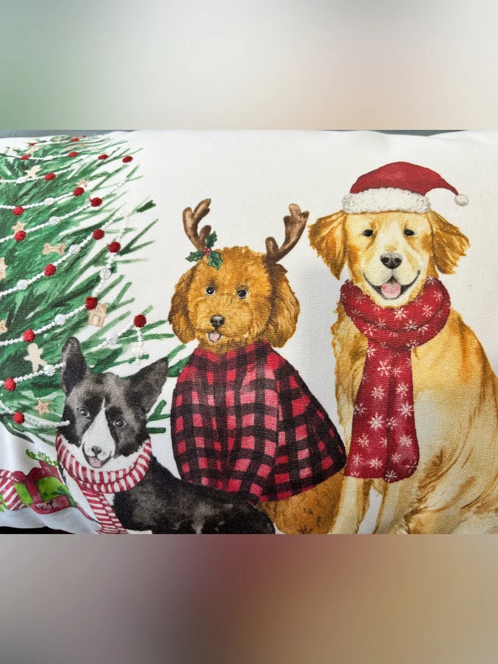 New Large Holiday Pet Scene Christmas Tree Decorative Pillow Humane Society